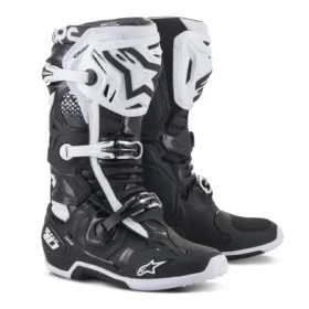 BOTAS TECH 10  NEGRO/BLANCO